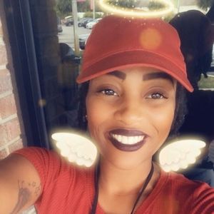 Meet your Posher, Cassandra